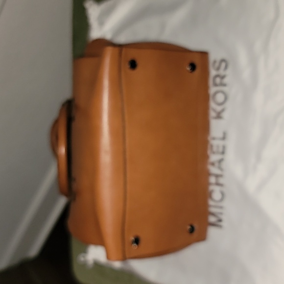 Michael Kors Selma Large Top - Picture 4 of 5